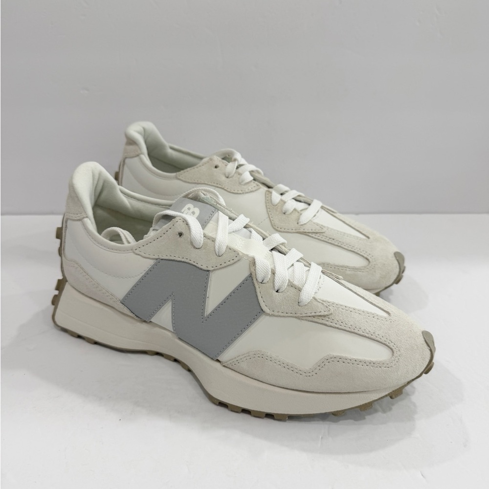 New Balance Women's Cream and Gray Retro Runner Sneakers
